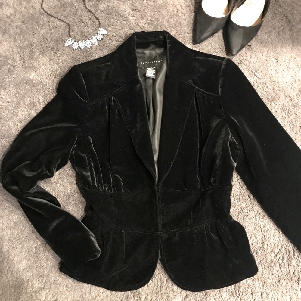 ✨Velvet Blazer✨